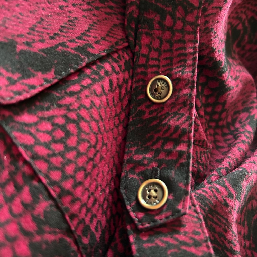 Anne Klein Black and Cabernet Blouse XL - EUC - Picture 10 of 10
